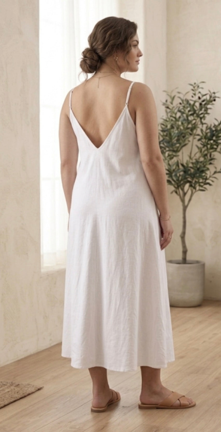 Vestido midi SÁHARA con flor